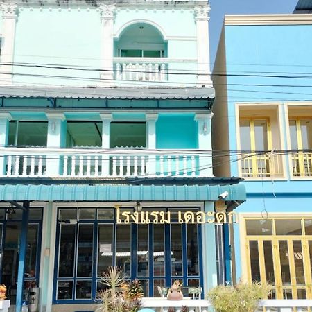 The Duck Hotel Phuket Exterior foto